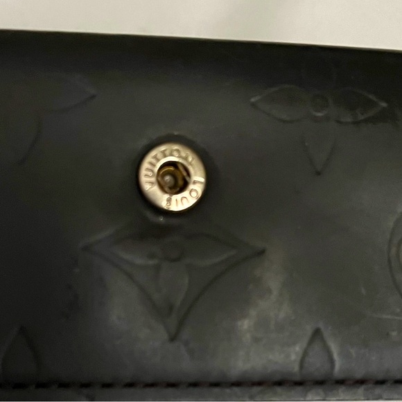 Louis Vuitton Authentic lack Vernis Key holder EC - Picture 9 of 9